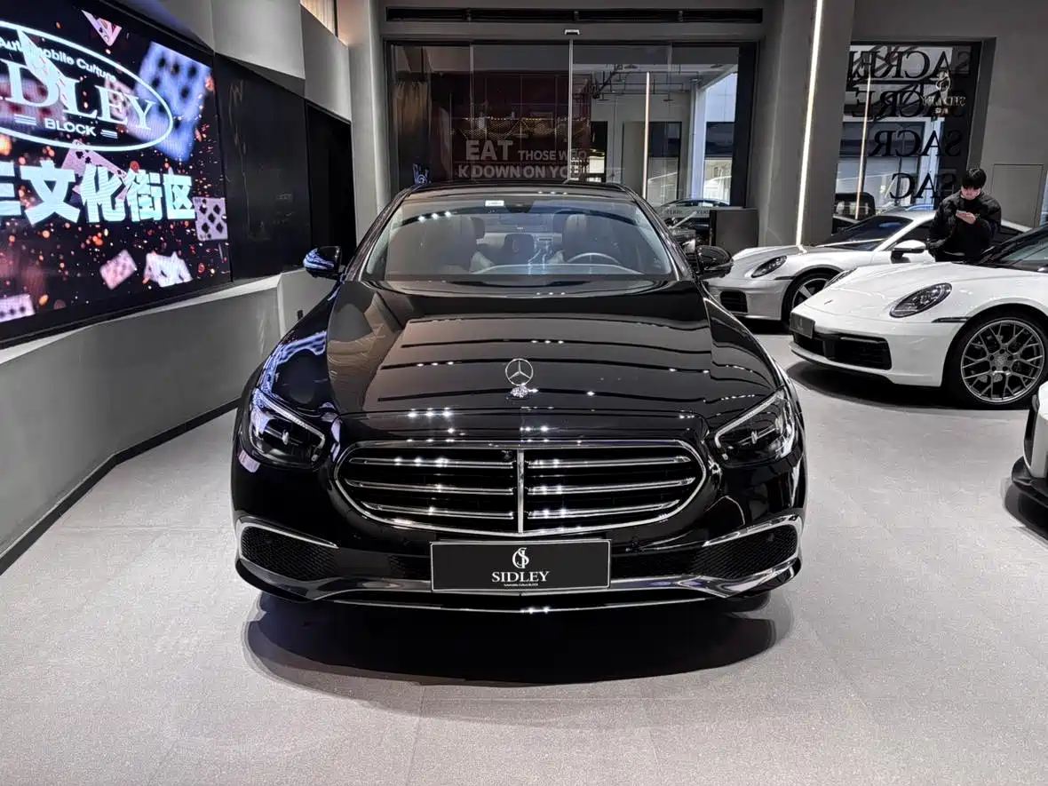 Mercedes-Benz E-Class 2023 E 300 L Fashion фото 2