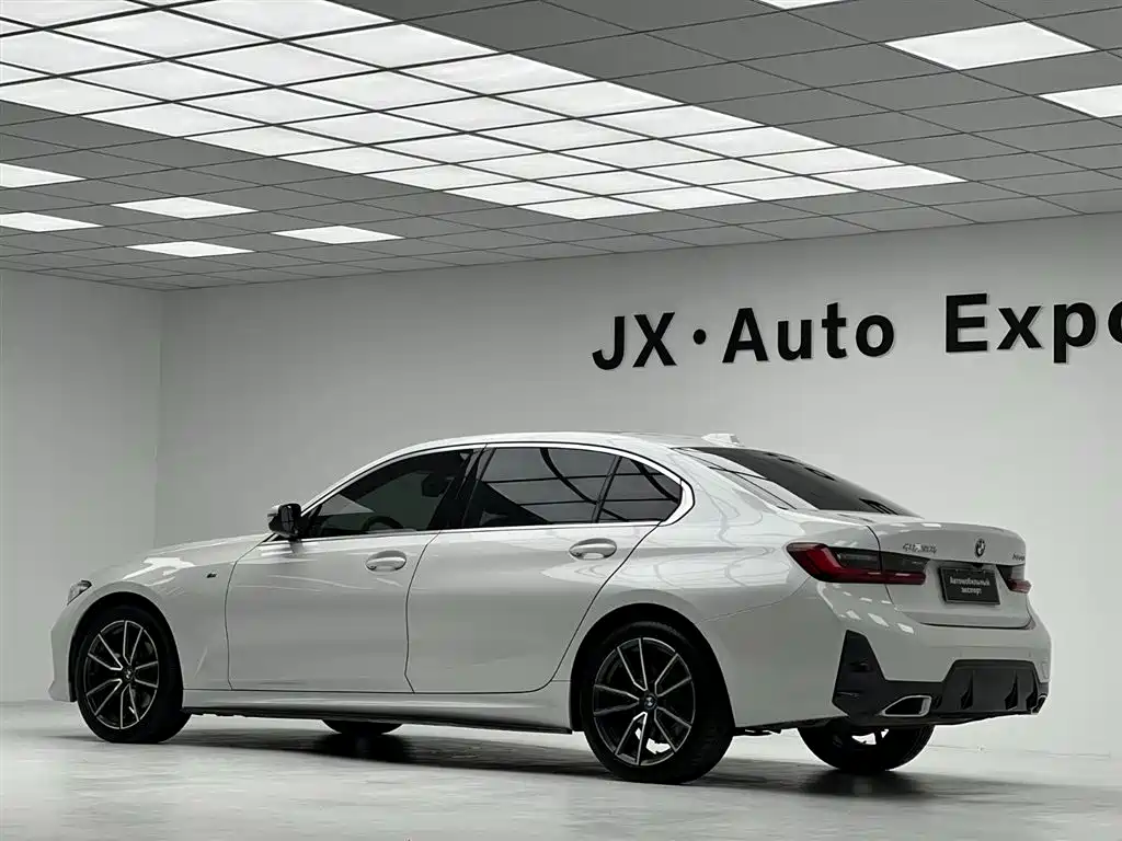 BMW 3 Series 2023 320Li M Sport Package фото 13