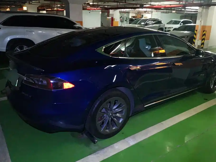 TESLA MODEL S