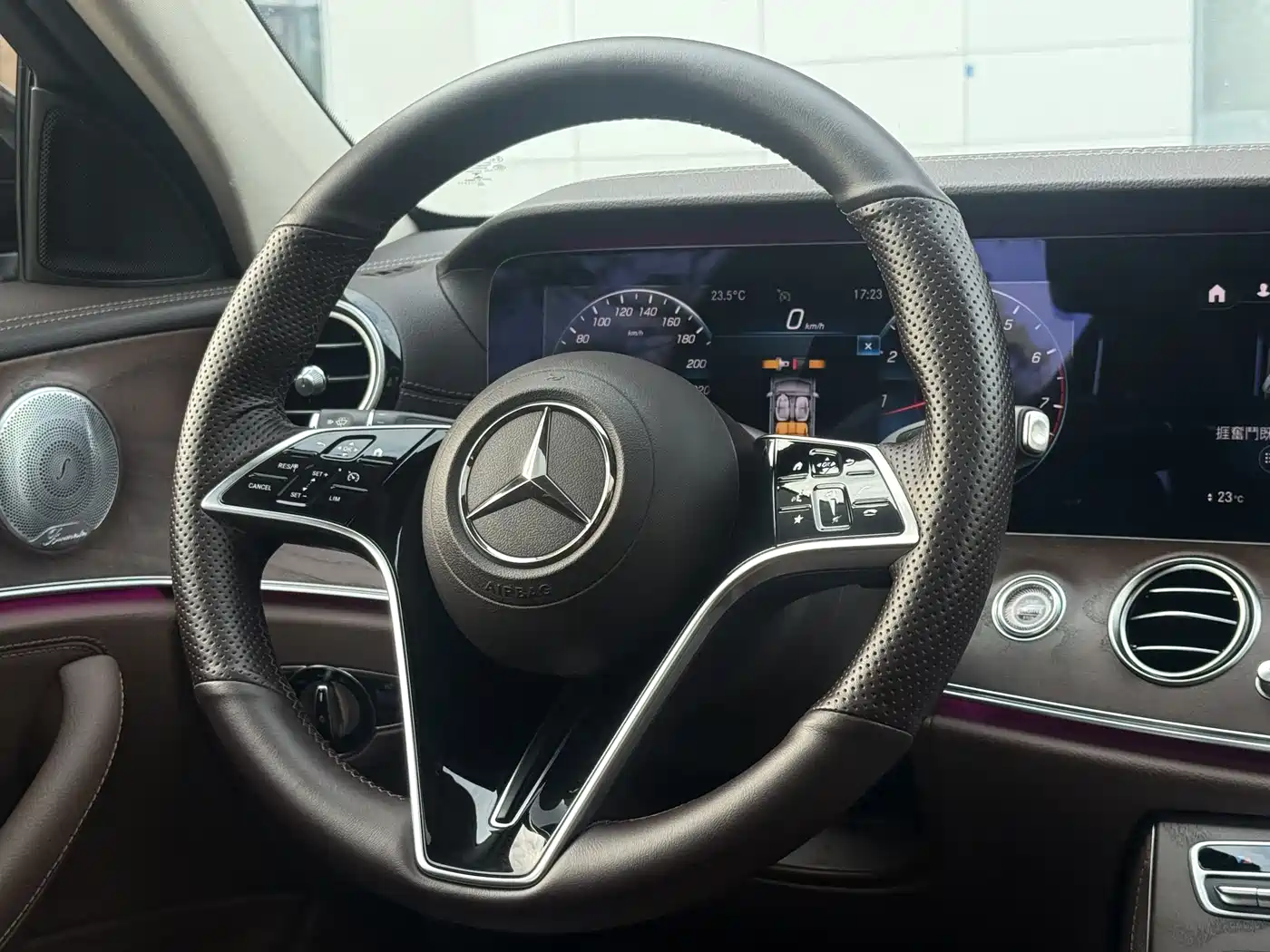Mercedes-Benz E-Class 2021 E 300 L Luxury фото 18