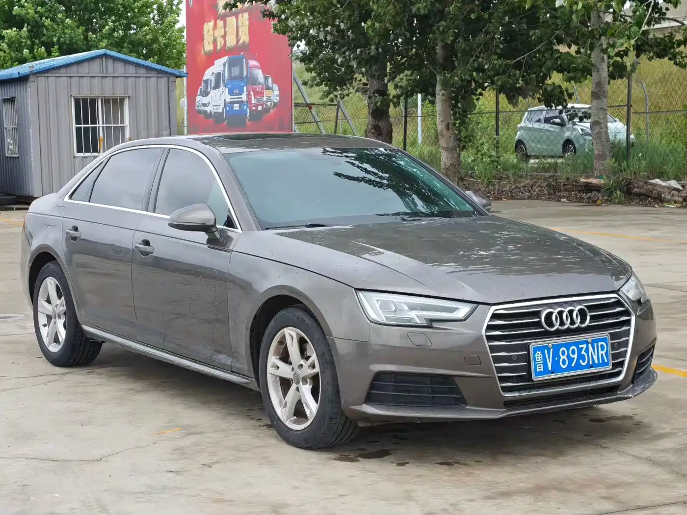 Фото 2 - Audi A4L