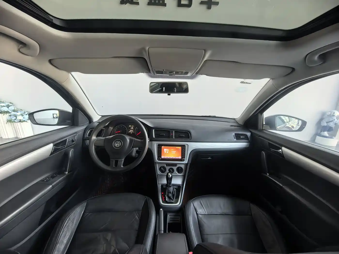 Volkswagen Lavida Tour 2013 1.6L Automatic Comfort фото 11