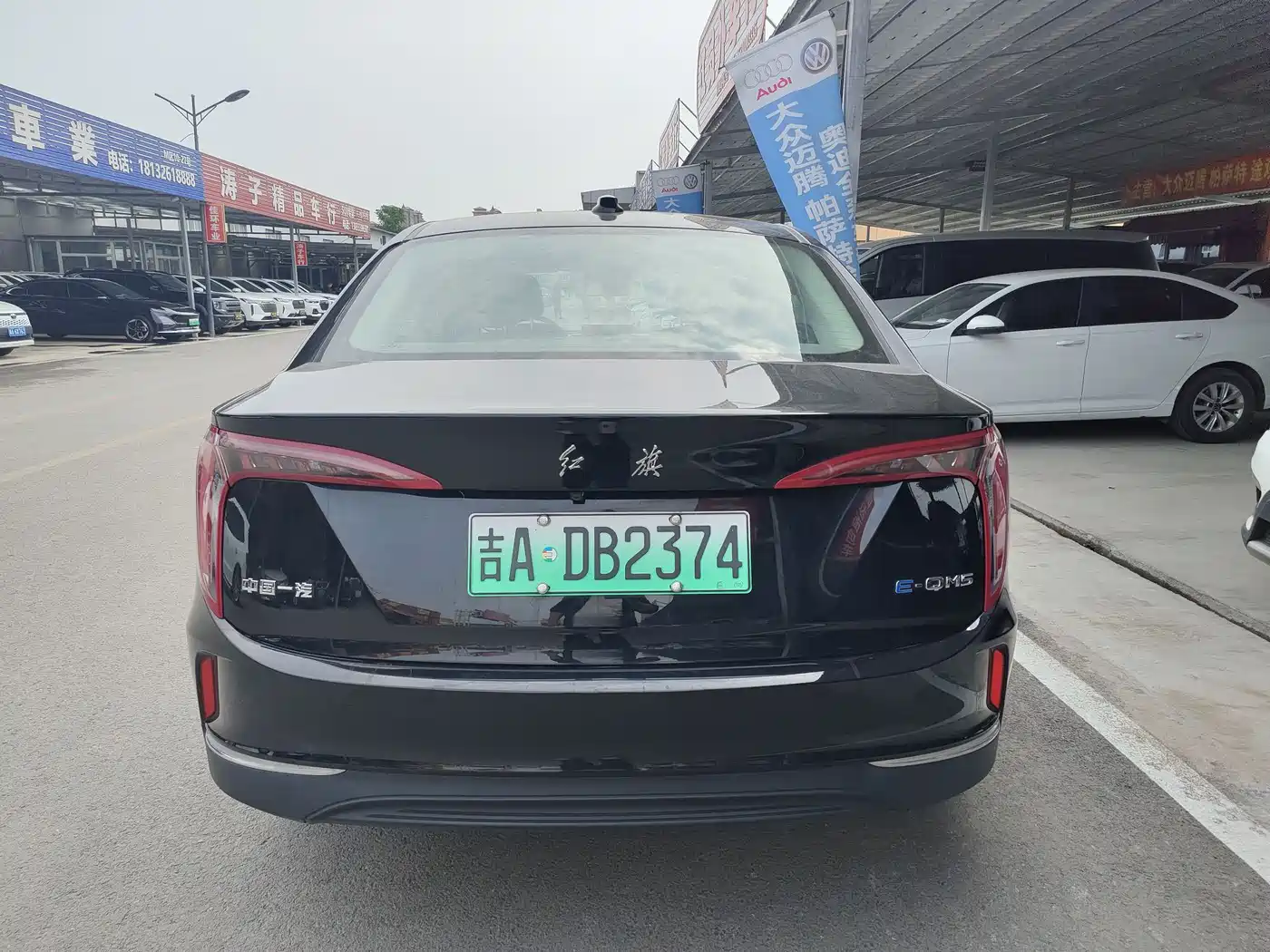 Hongqi E-QM5 2022 431km Charging Enjoyment Edition фото 3