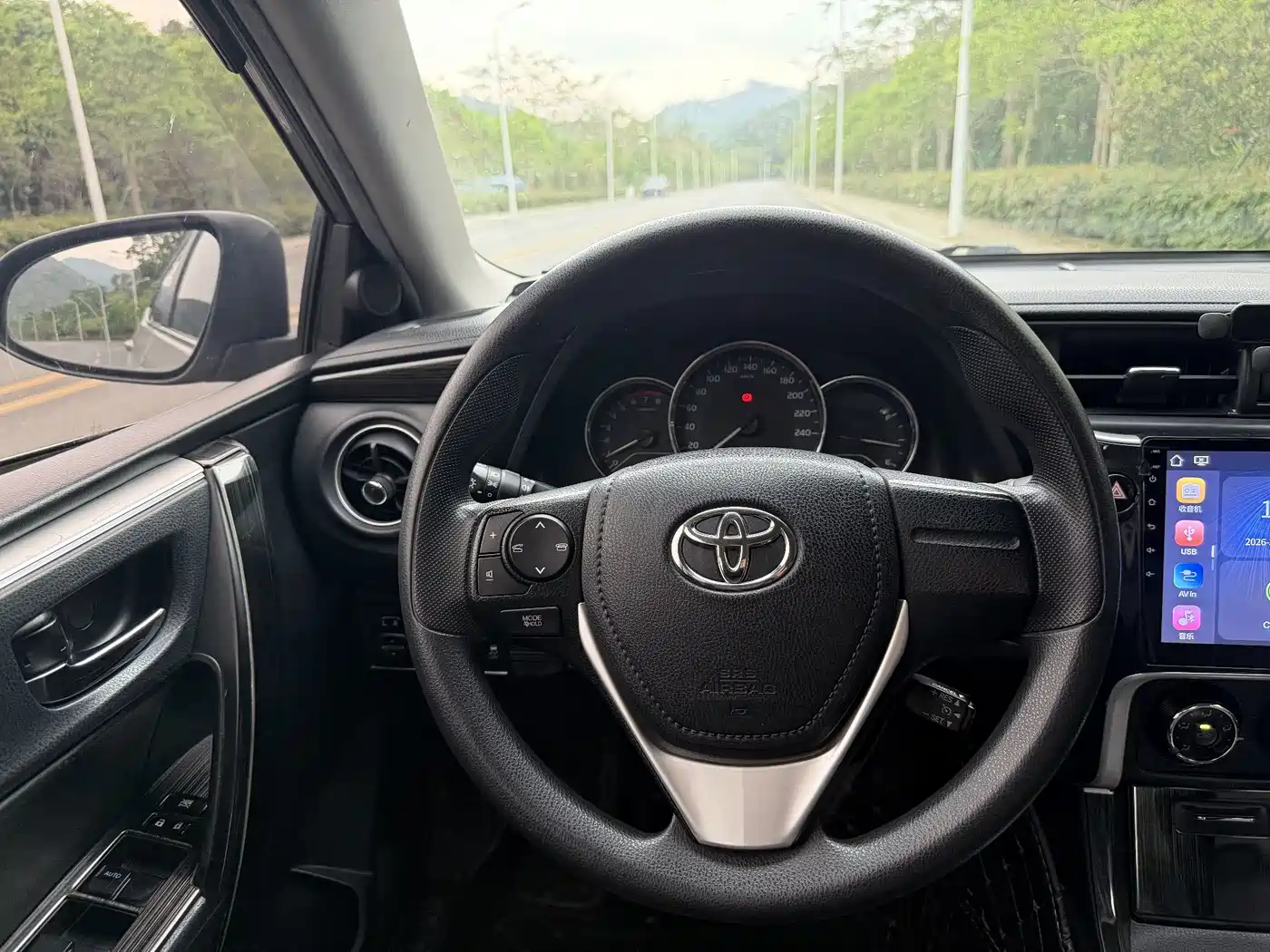 Toyota Corolla 2017 Facelift 1.2T S-CVT GL фото 12