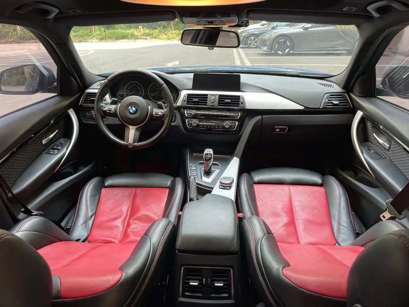 BMW 3 Series 2016 320i M Sport фото 19