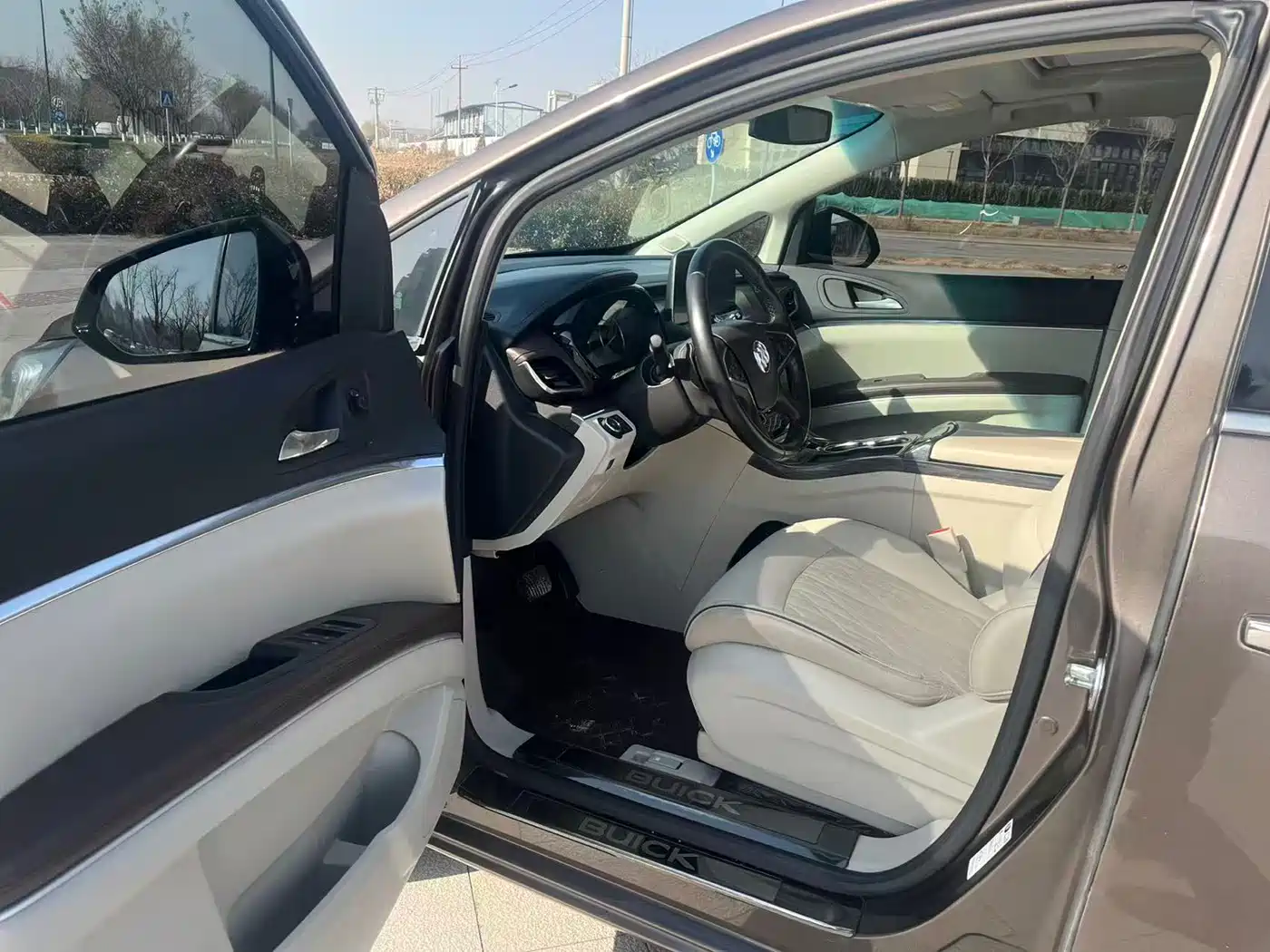 Buick GL8 2021 Land Business Class 652T Luxury фото 4