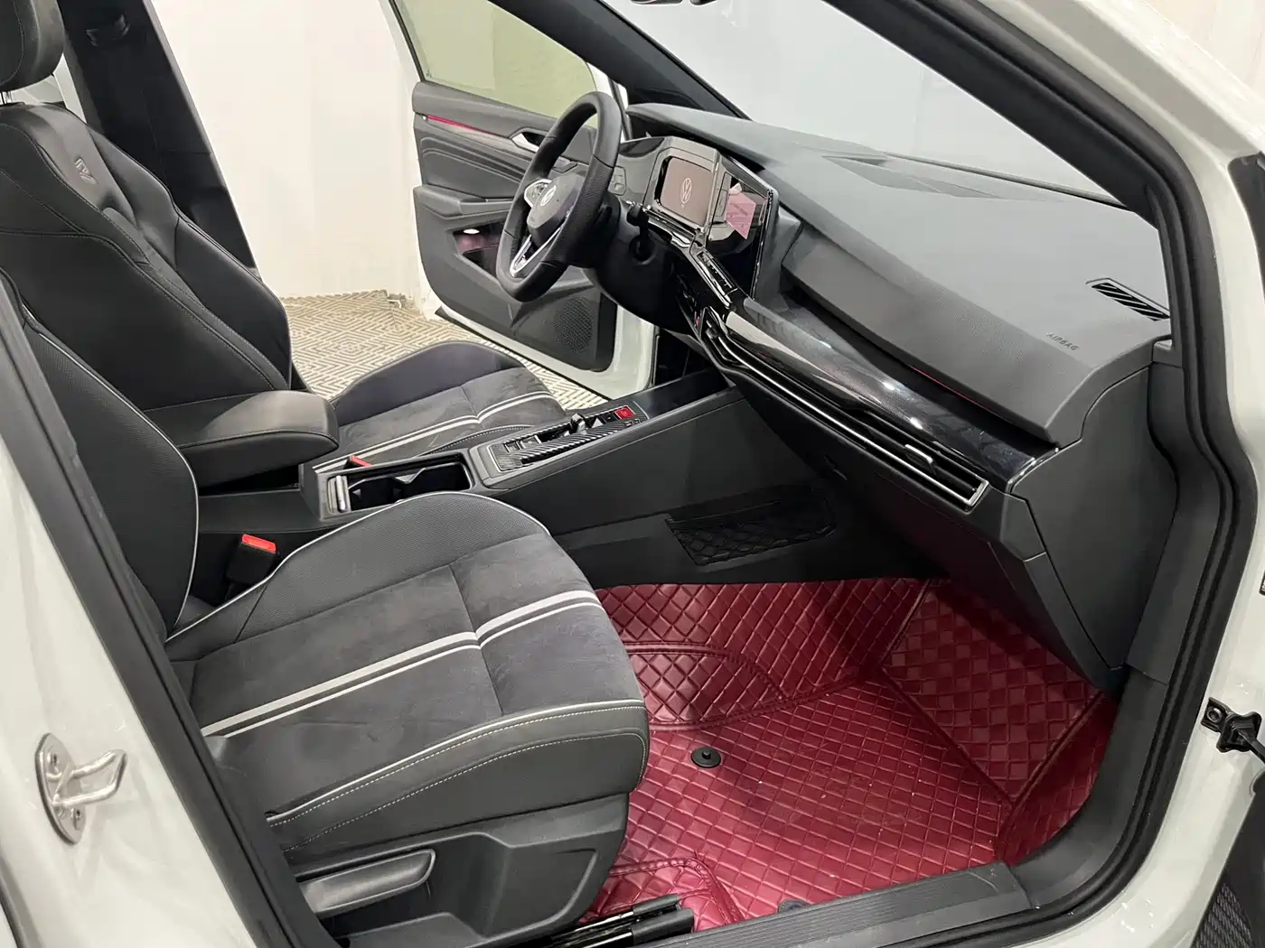 Volkswagen Golf 2021 280TSI DSG R-Line фото 4