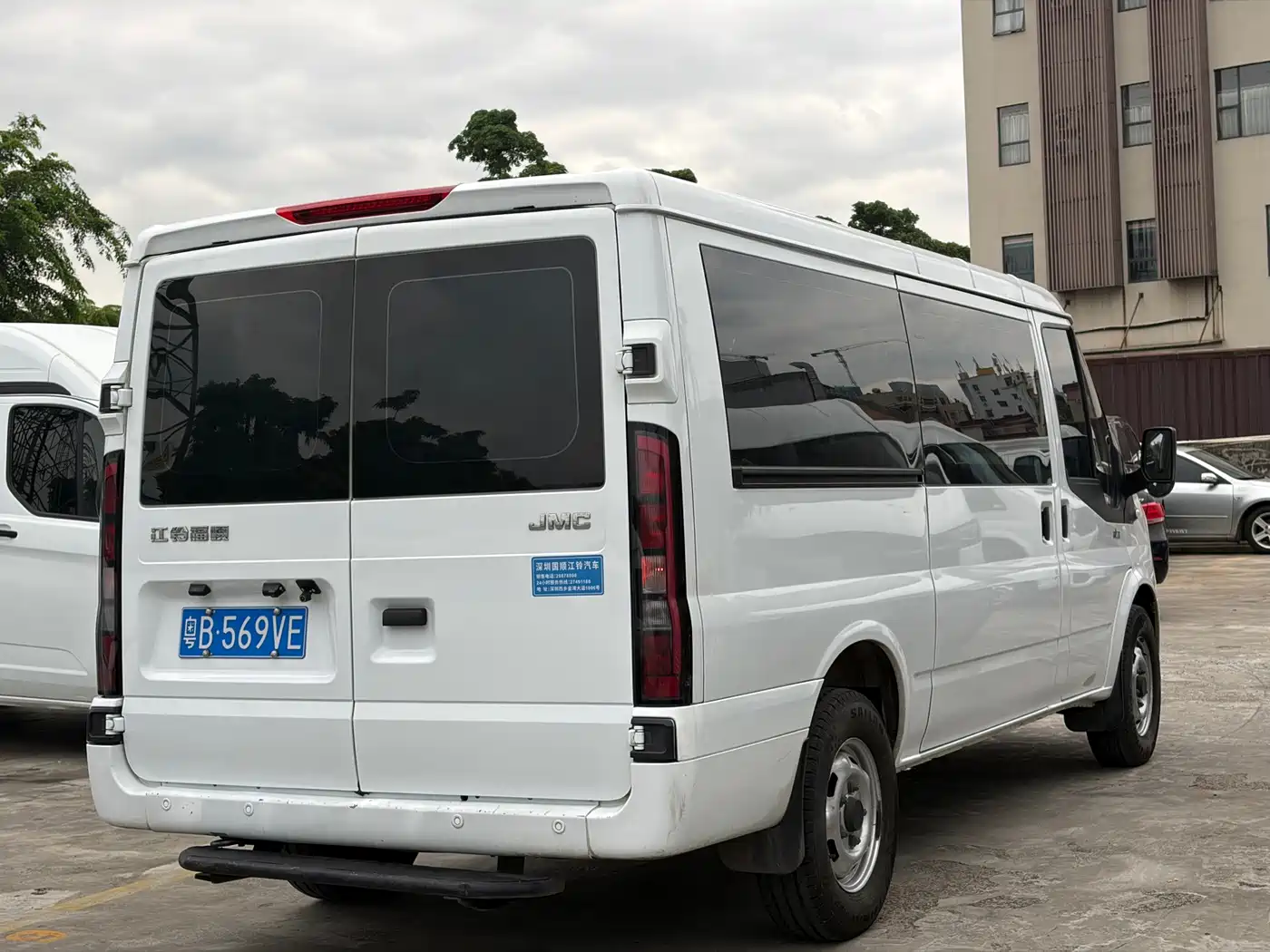 Jiangling JMC Fushun 2025 2025 Model 2.0T 6MT Diesel Medium Wheelbase Medium-High Roof Commercial MPV 7 Seats