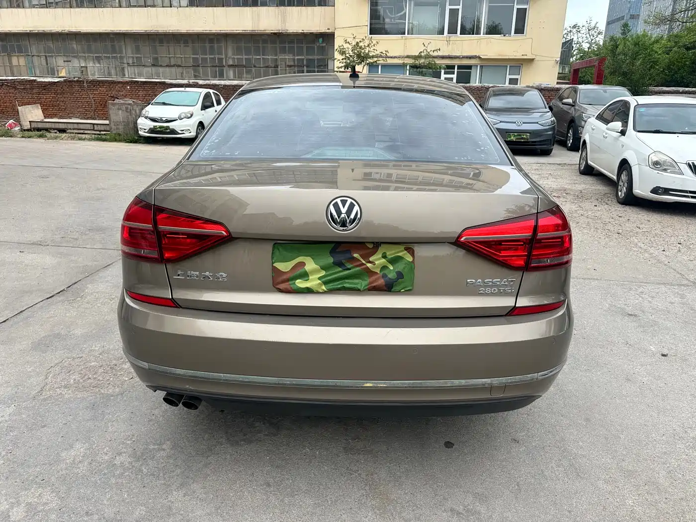Volkswagen Passat 2016 280TSI DSG Honor Edition фото 5