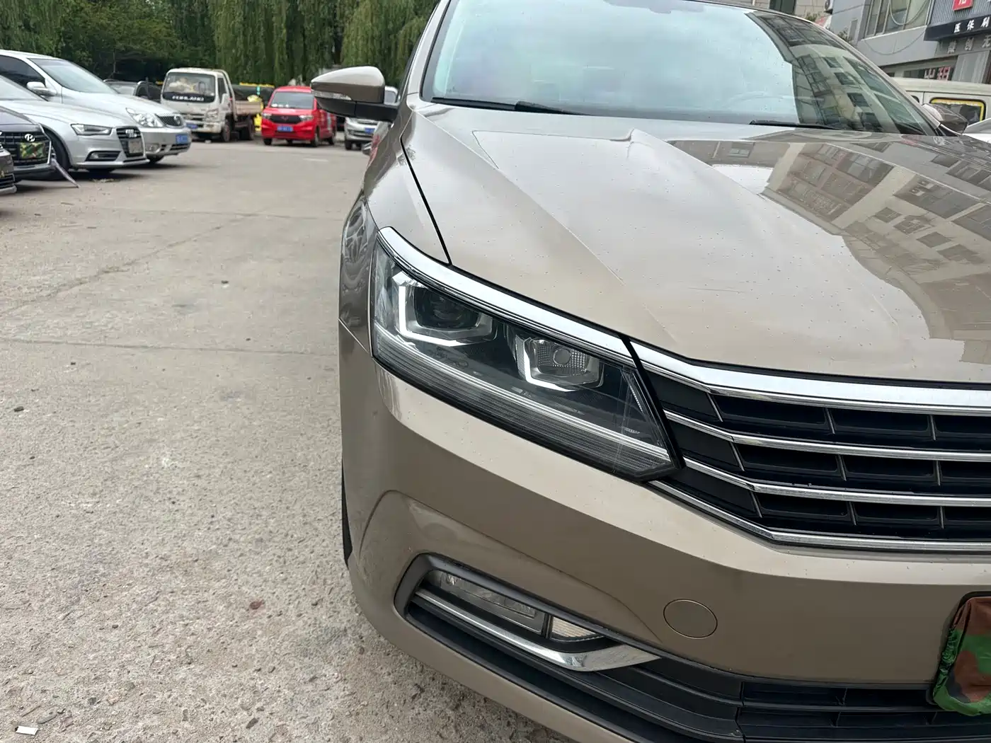 Volkswagen Passat 2016 280TSI DSG Honor Edition фото 18