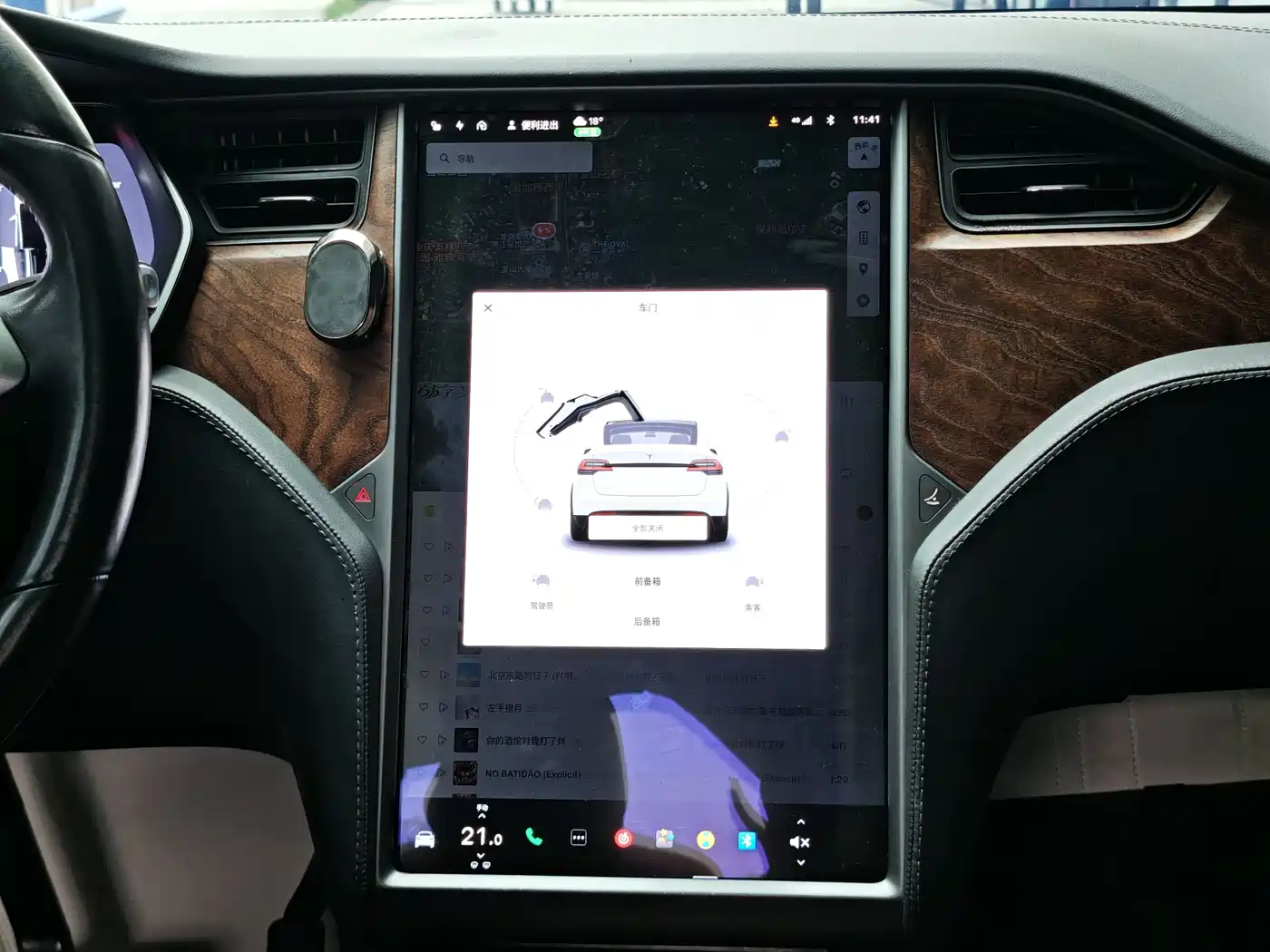 TESLA MODEL X