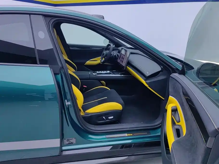 XIAOMI CAR XIAOMI SU7 ULTRA