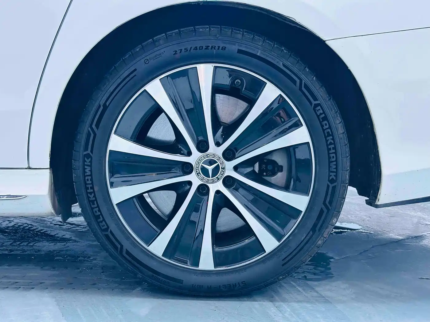 Mercedes-Benz E-Class New Energy 2022 E 350 e L Plug-in Hybrid Sports Sedan фото 13