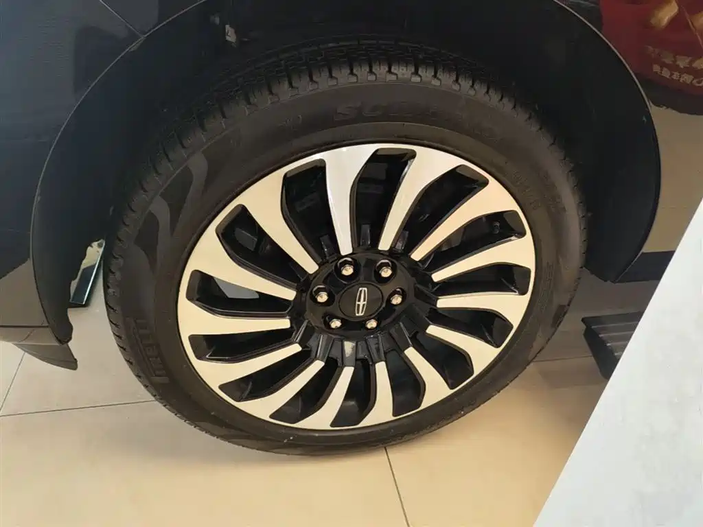 Lincoln Navigator 2026 2024 3.5T Presidential Edition