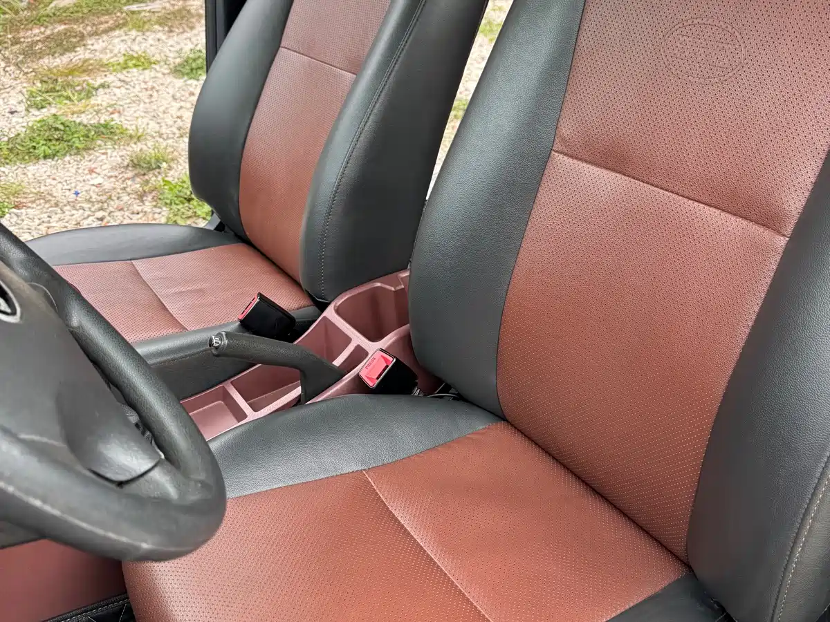 BYD F3 2013 Energy-saving Edition 1.5L Manual Comfort фото 13