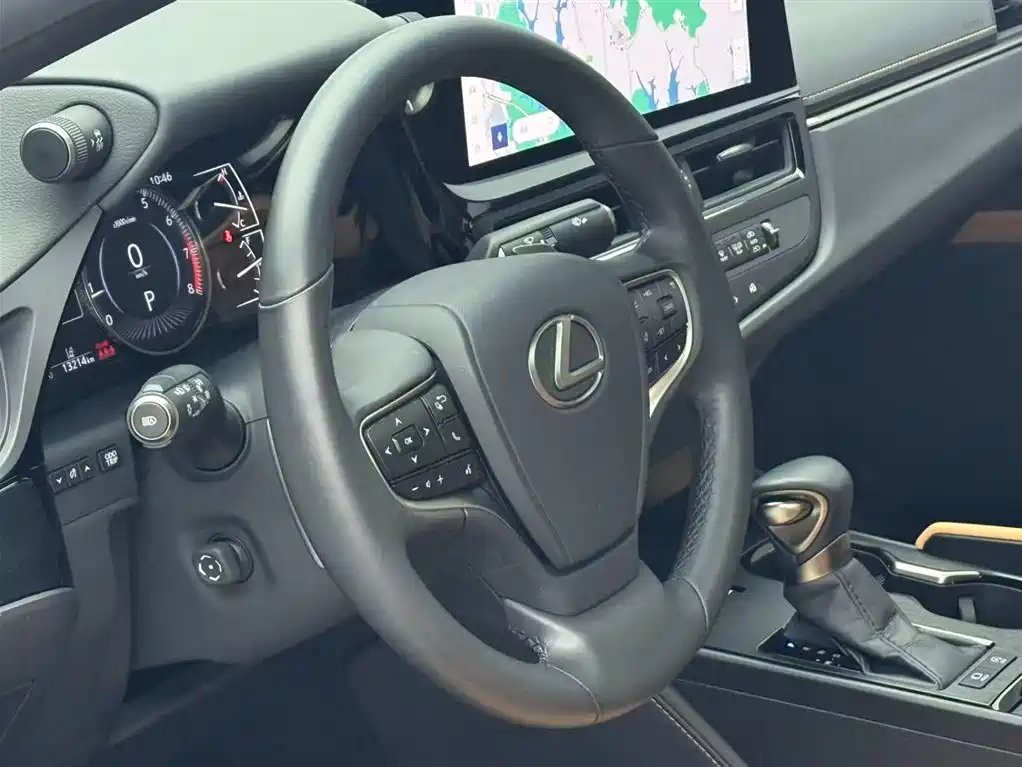 Lexus ES 2022 200 Excellence Edition фото 10