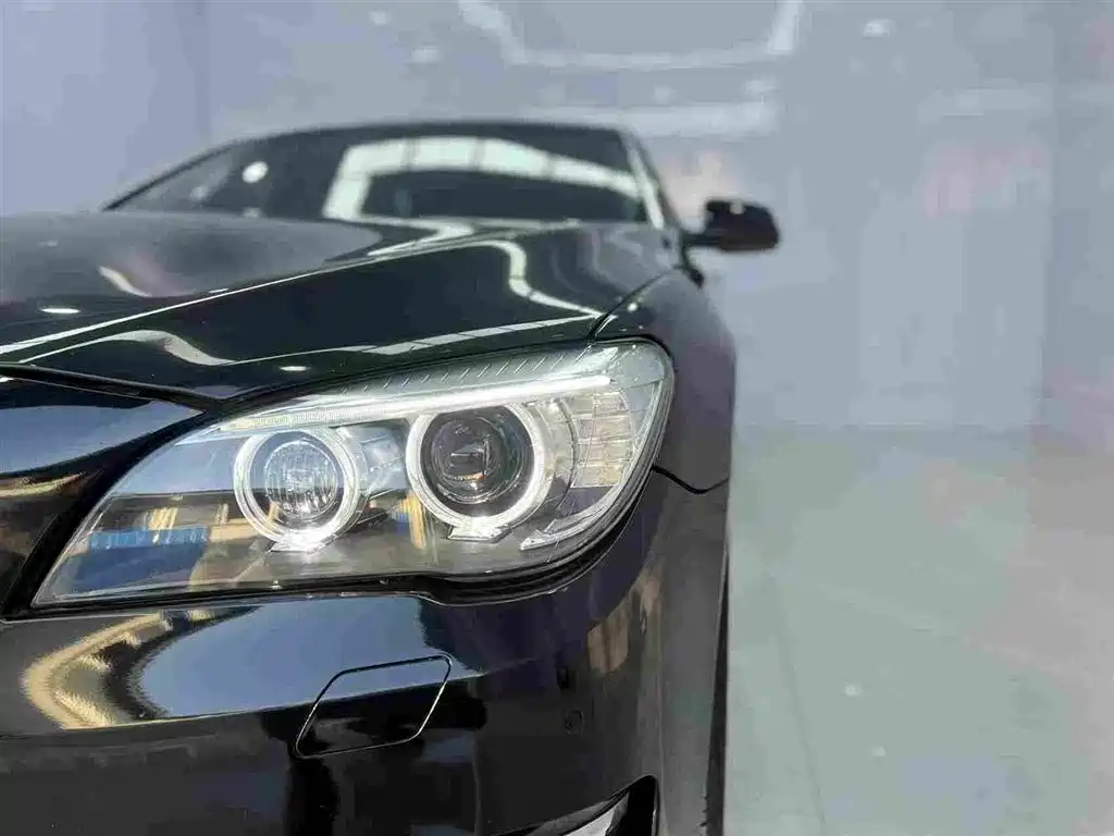 BMW 7 Series 2011 730Li Elegance фото 17