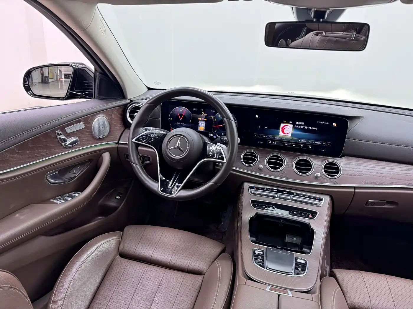Mercedes-Benz E-Class 2022 E 300 L Luxury фото 13