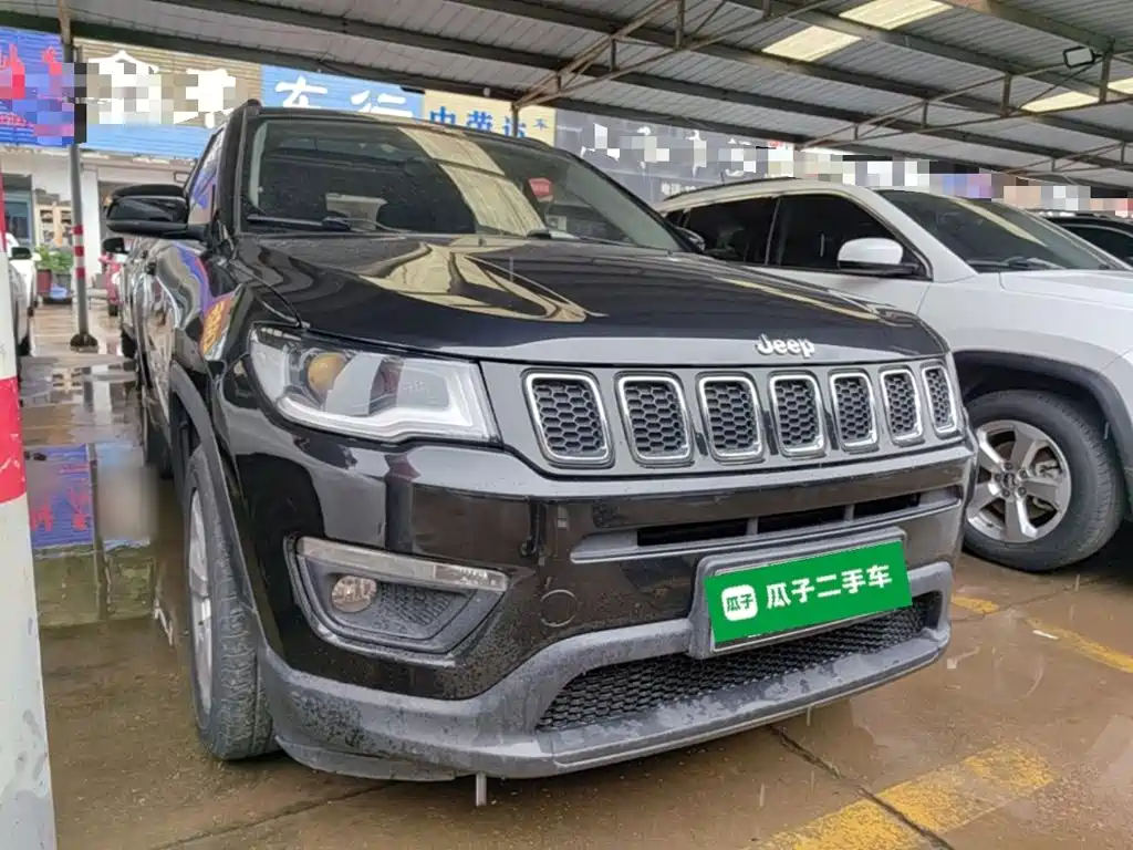 Фото 4 - Jeep Compass