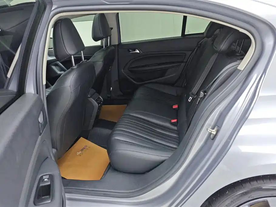 Peugeot 408 2022 1.6T Progressive Edition фото 11