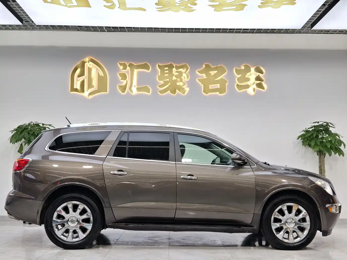 Buick Enclave 2010 3.6L Elite Edition фото 5