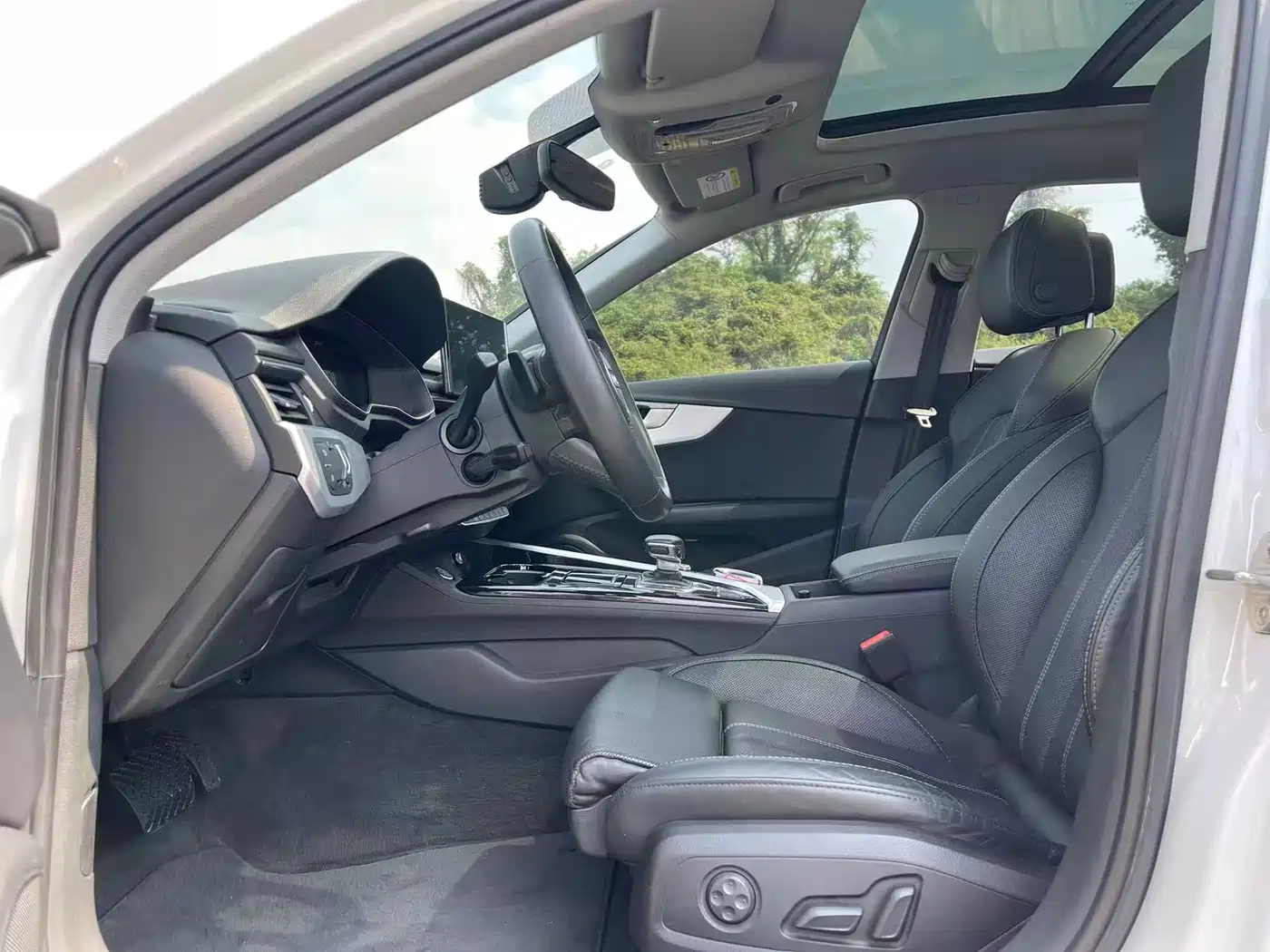 Audi A4L 2020 40 TFSI Luxury Dynamic фото 10