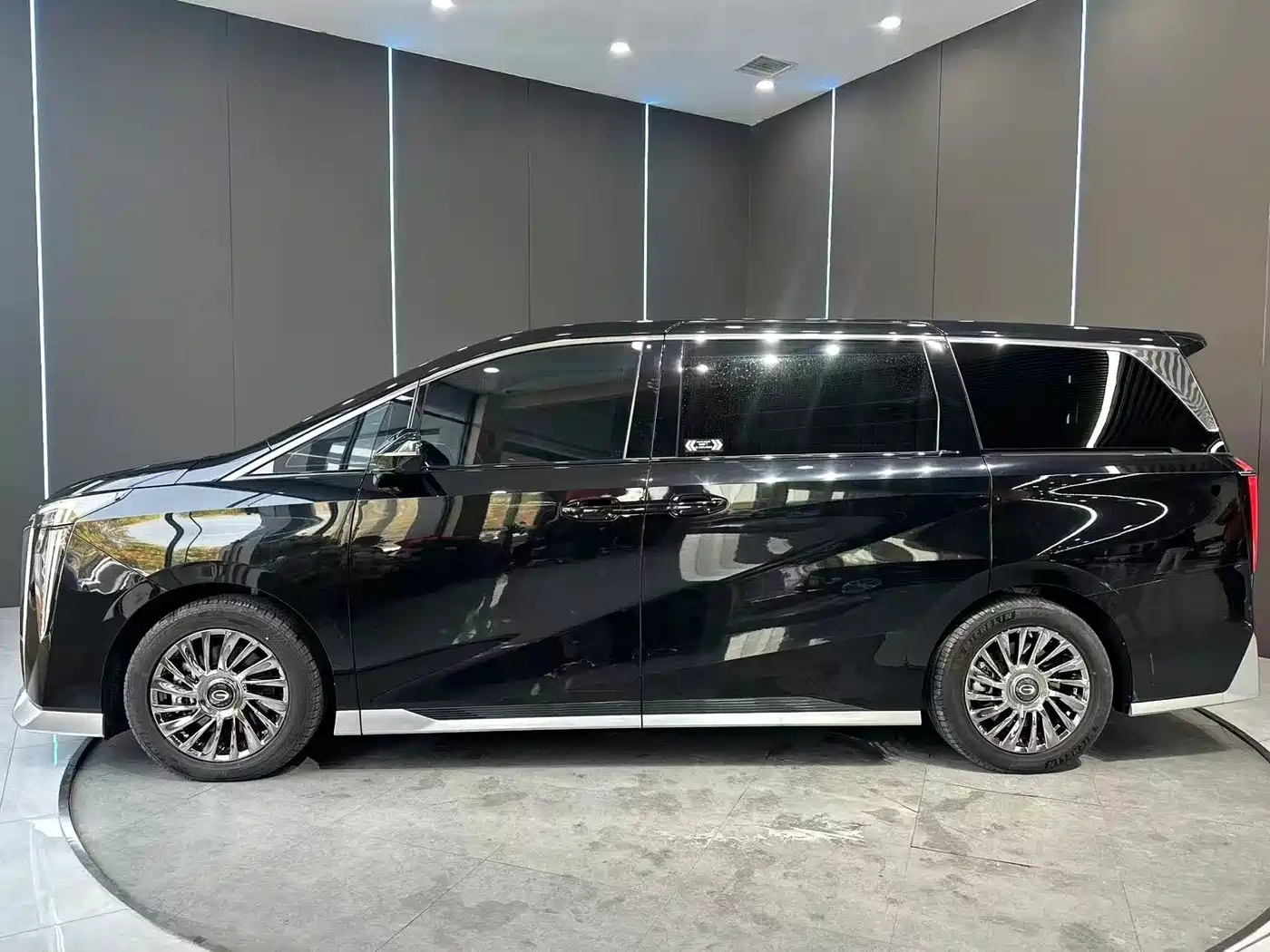 GAC Trumpchi Trumpchi M8 2024 Patriarch Series 400T Ultimate Edition фото 4