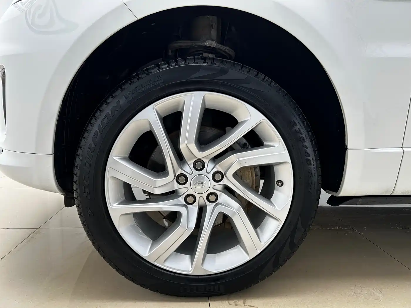 Land Rover Range Rover Sport 2020 3.0 L6 SE фото 24