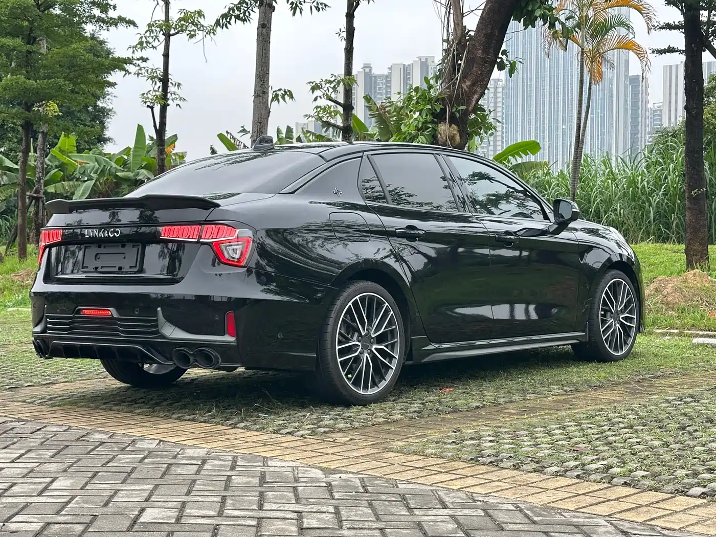 Lynk & Co 03 2021 03+ 2.0TD Auto Wind Rider Edition фото 36