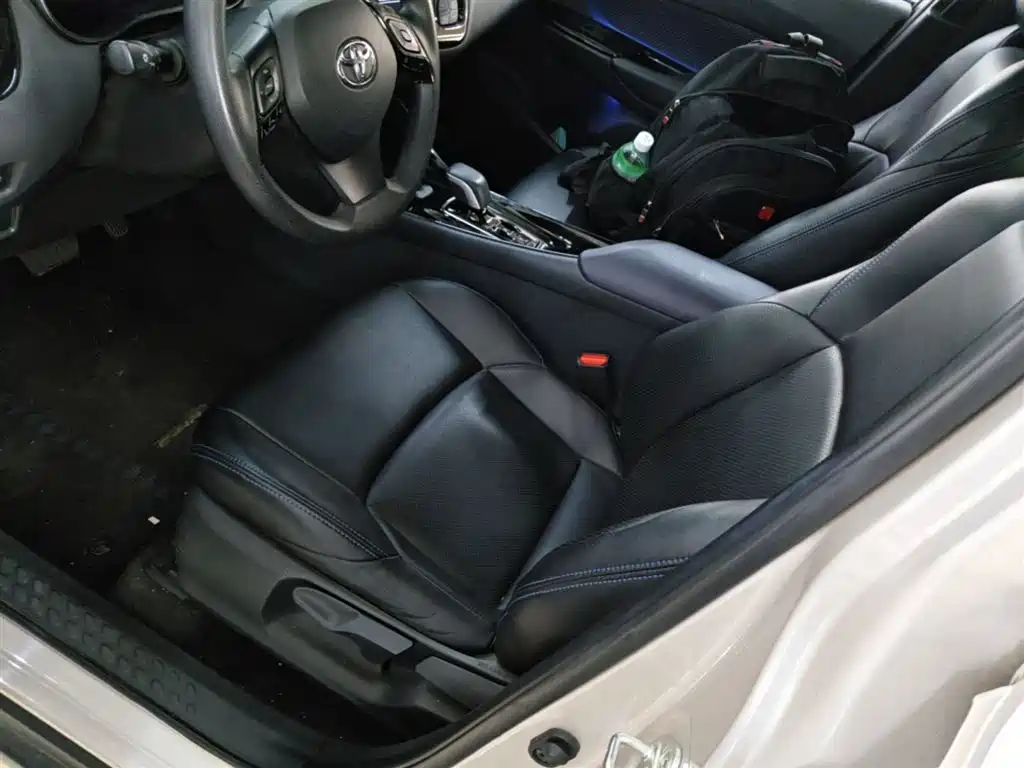 Toyota C-HR EV 2020 Luxury Sunroof Edition фото 15