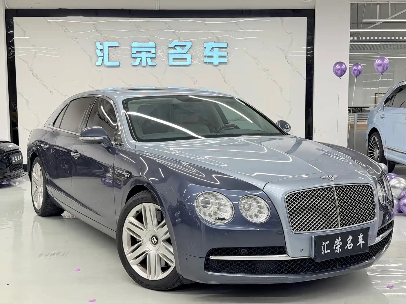 Фото 3 - Bentley Flying Spur
