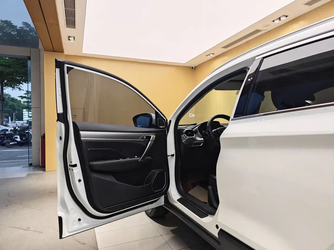 GEELY AUTOMOBILE BINYUE