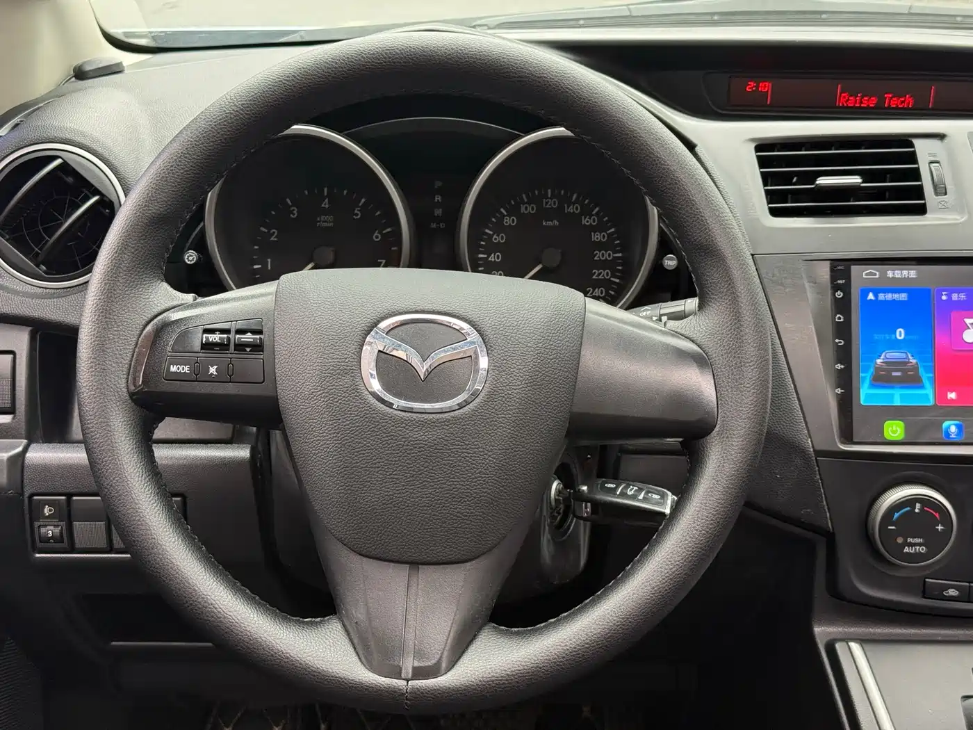 Mazda Mazda5 2012 2011 2.0L Automatic Luxury