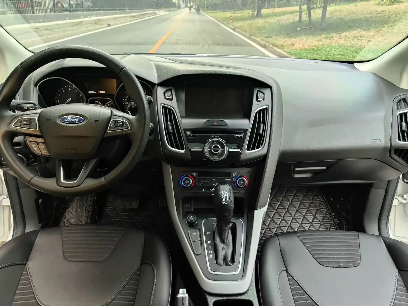 Ford Focus 2015 2015 Hatchback EcoBoost 180 Automatic Sport