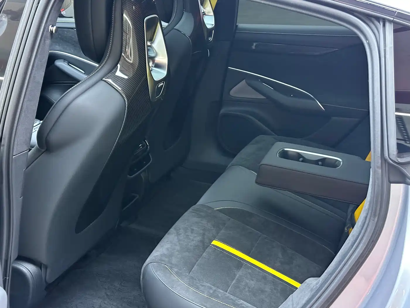 XIAOMI CAR XIAOMI SU7 ULTRA