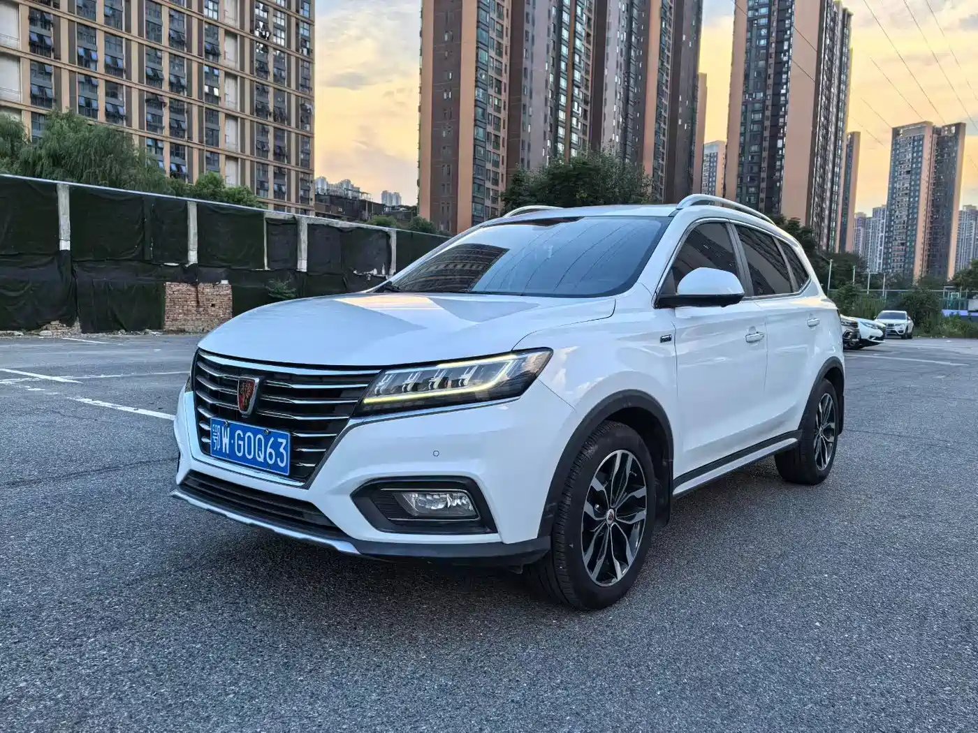 Photo 1 - Roewe RX5