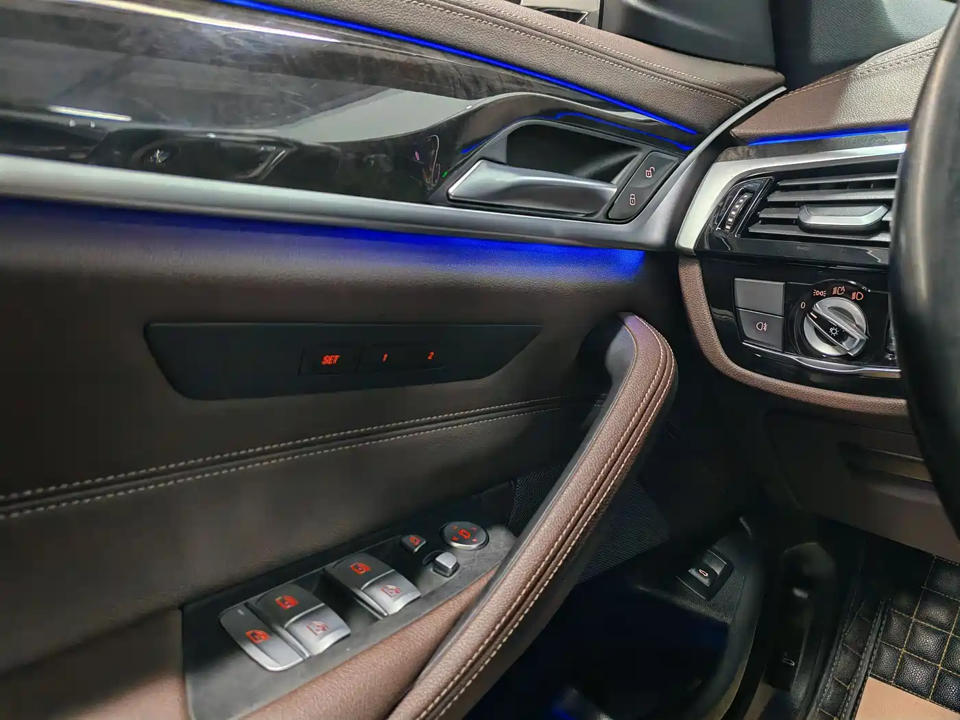 BMW 5 Series 2022 525Li M Sport Package фото 17