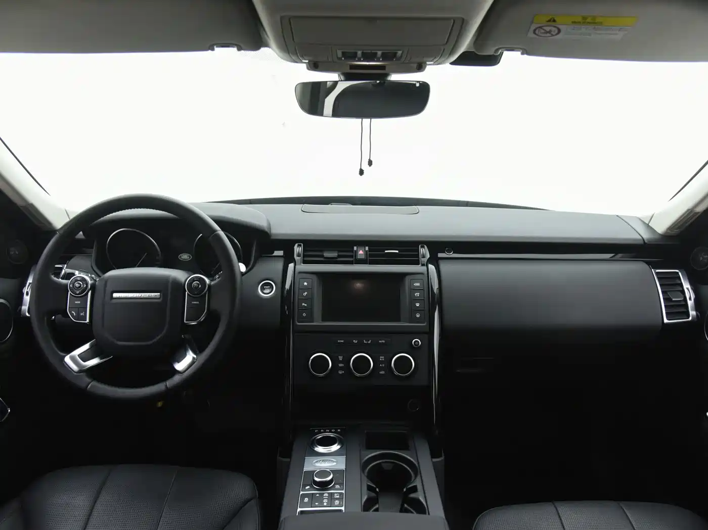 Land Rover Discovery 2017 3.0 SC V6 SE фото 14