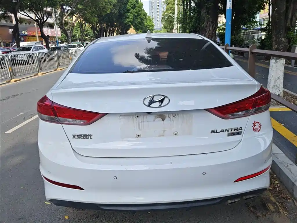Hyundai Elantra 2020 1.4T DCT Dynamic·Vitality фото 6