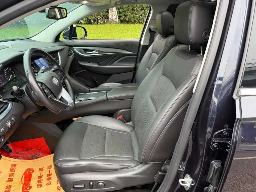 Фото 8 - Buick Enclave