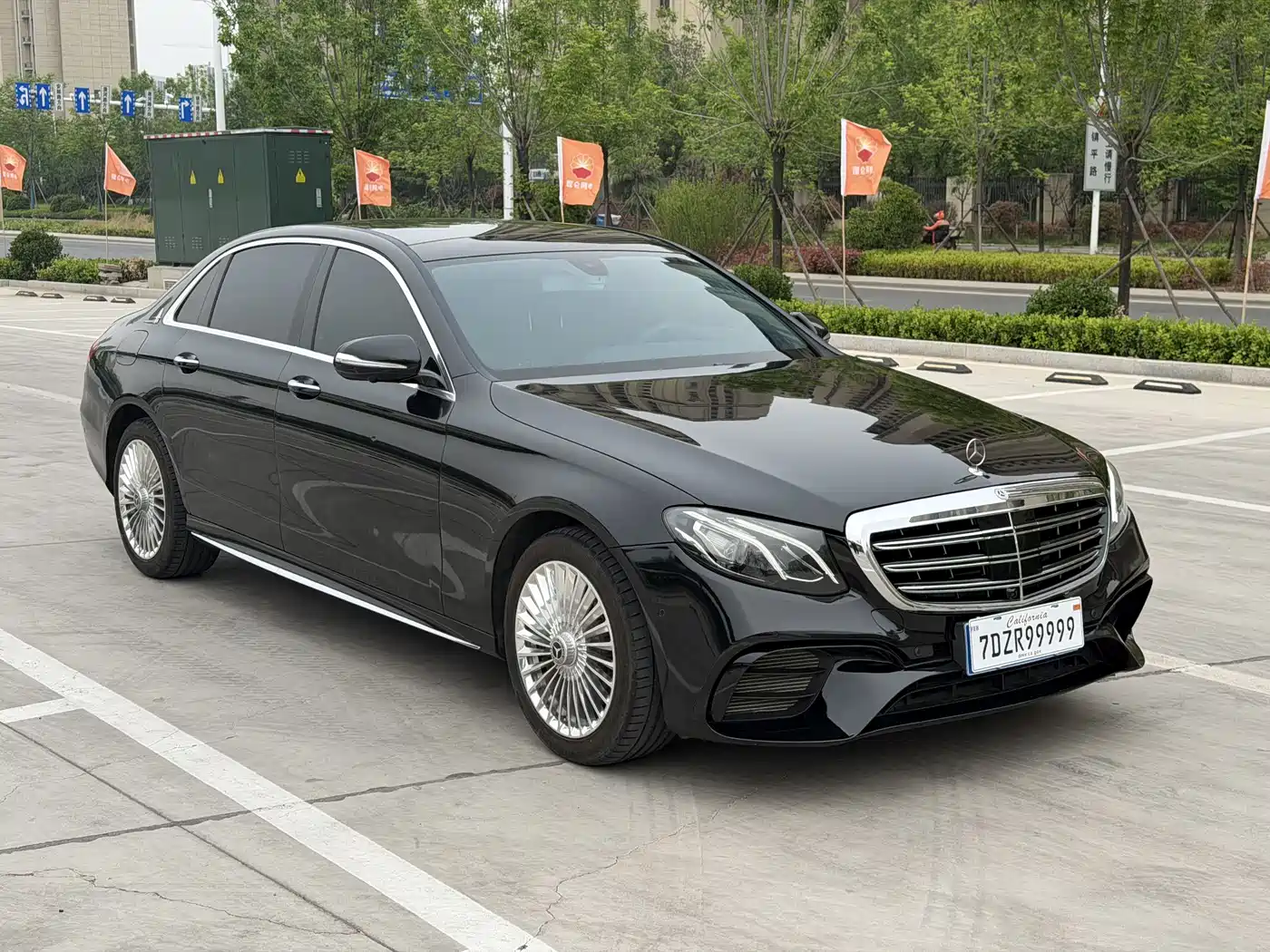 Mercedes-Benz E-Class 2019 E 300 L Sport Fashion фото 3