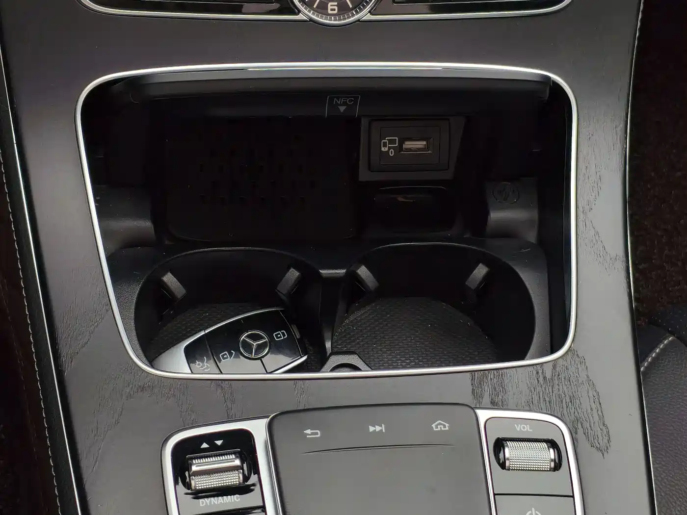 Mercedes-Benz E-Class 2019 E 300 L Sport Fashion фото 15