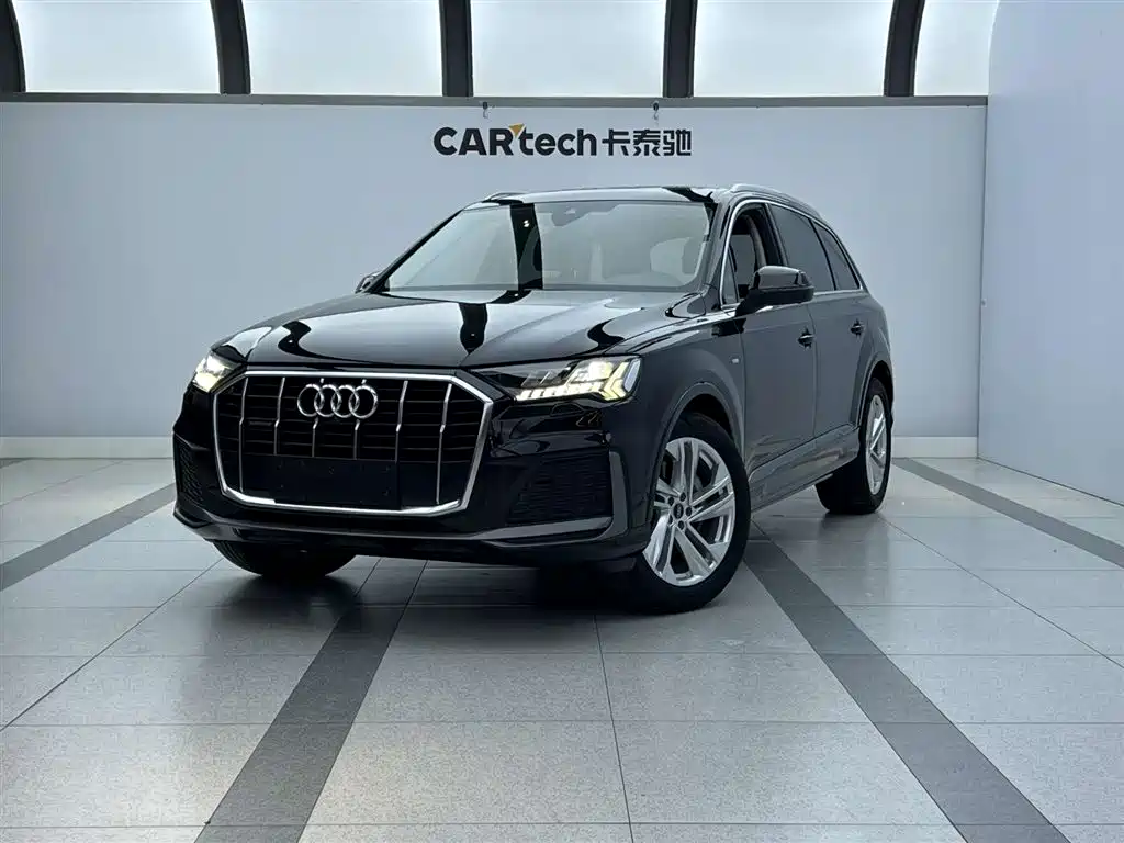 Audi Q7 2023 45 TFSI quattro S line Sport