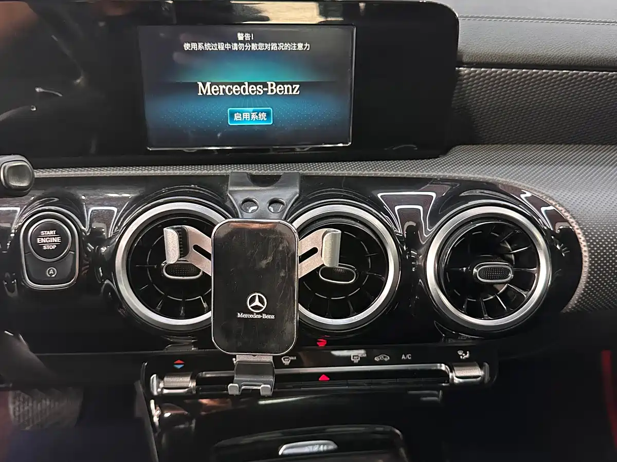 Mercedes-Benz A-Class 2019 A 180 L Sport Sedan фото 7