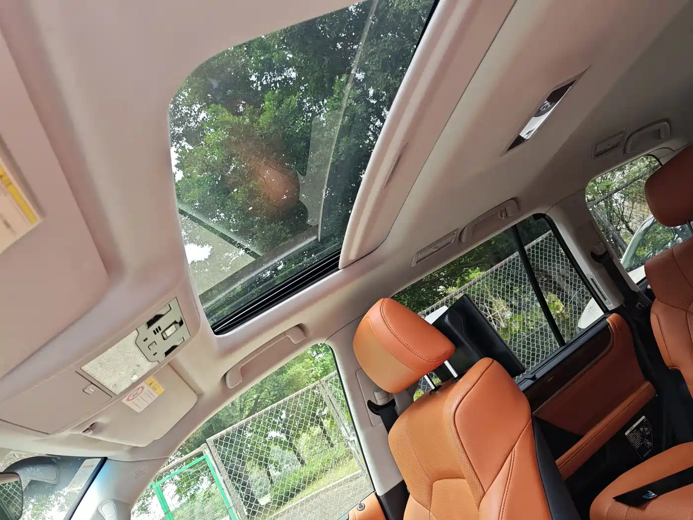 Lexus LX 2016 570 Dynamic Luxury Edition фото 25