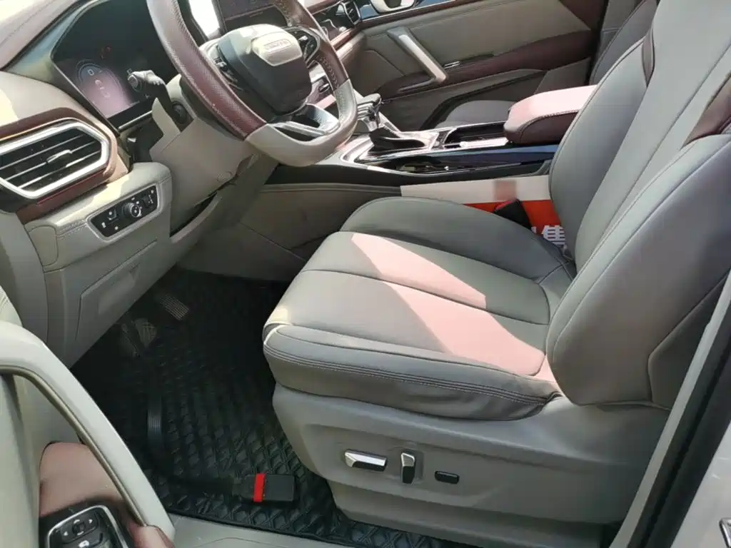Фото 15 - Baojun RS-5