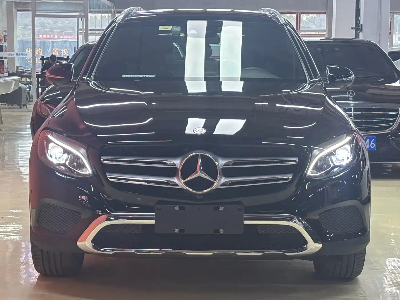 Mercedes-Benz GLC 2016 GLC 260 4MATIC Luxury фото 2