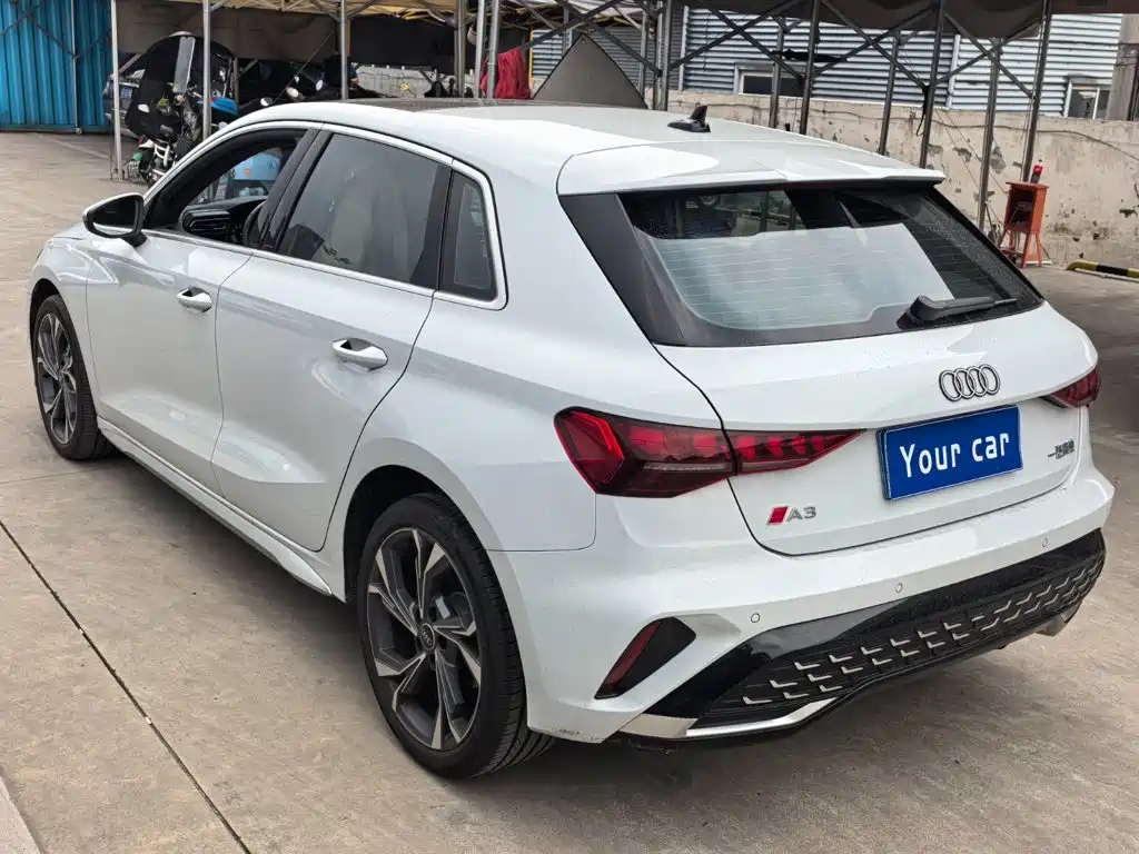 Photo 4 - Audi A3