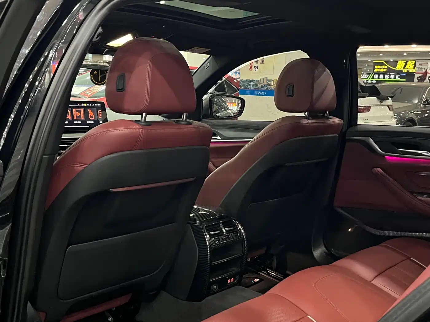 BMW 5 Series 2023 530Li Leading M Sport Package фото 9
