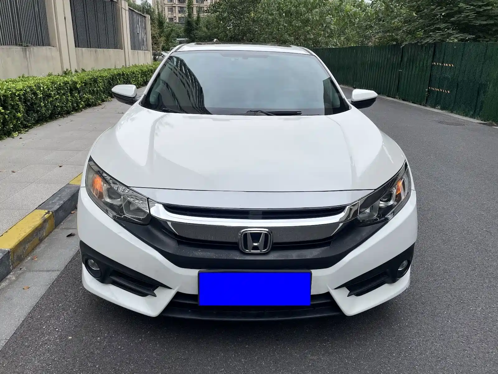 Photo 2 - Honda Civic